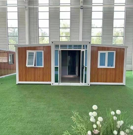 Prefabricated House to Live In Tiny Mobile Home