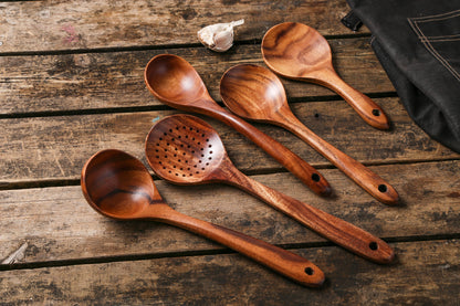 Classic Seven-Piece Wooden Kitchen Utensil Set