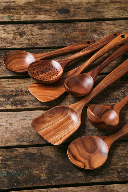 Classic Seven-Piece Wooden Kitchen Utensil Set